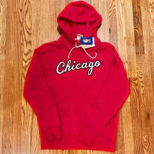 BNWT Women’s Chicago Script Hoodie